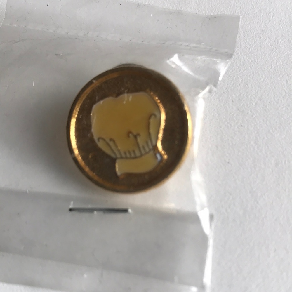 TGI Friday’s Chef Hat- collectible pin
